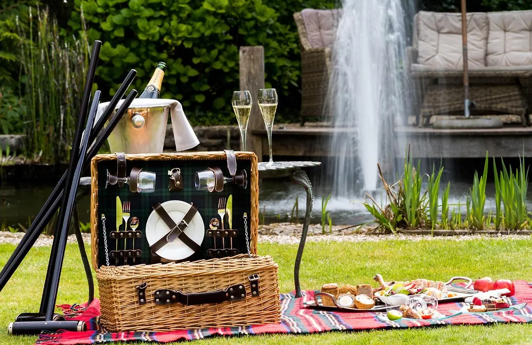 Summer Lodge Country House Hotel-1